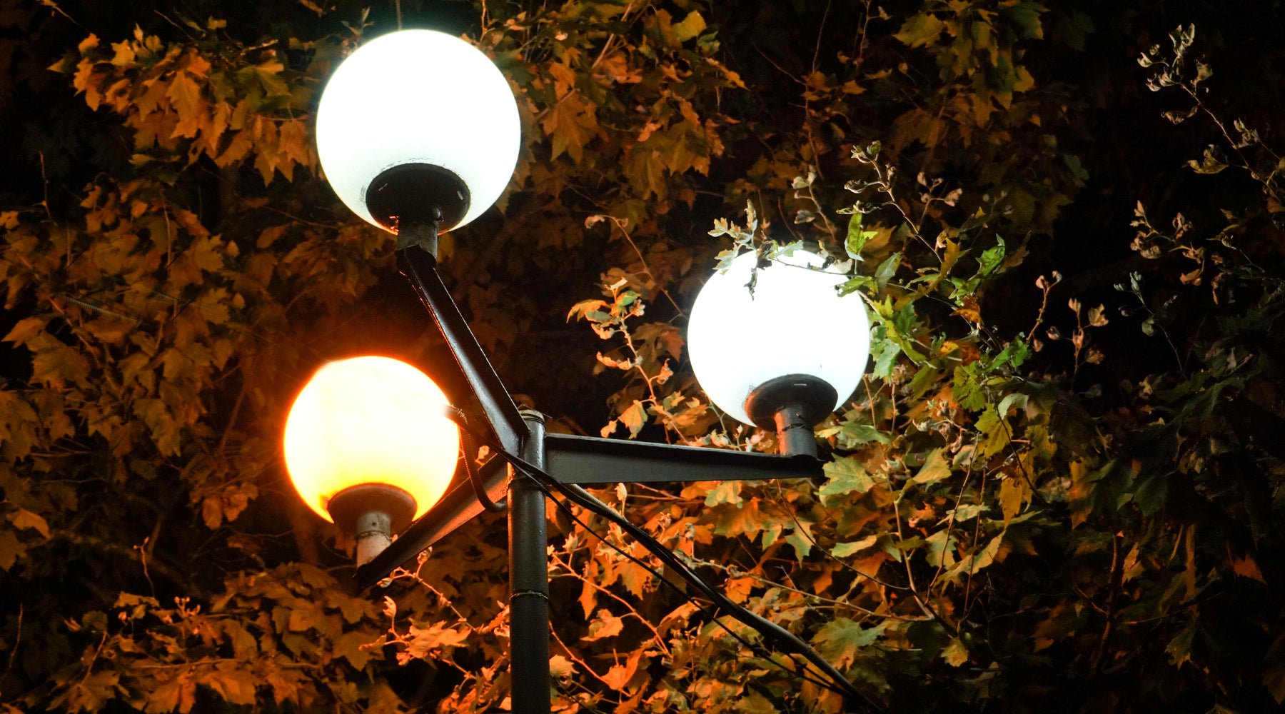 22 Aesthetic And Practical Outdoor Lighting Ideas For All Seasons - Sonic Electric