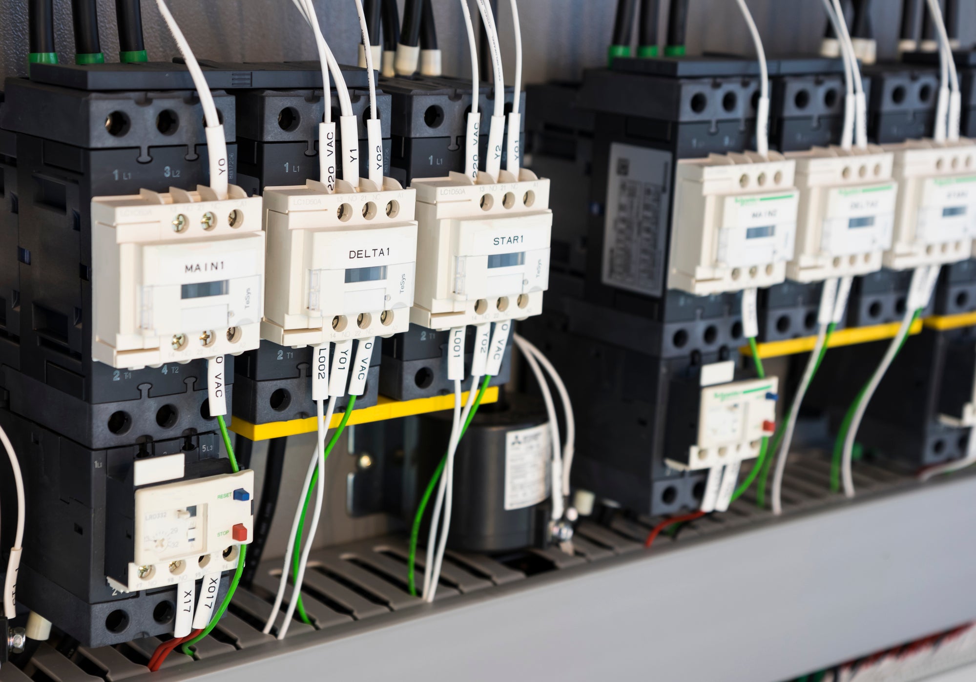 A Buyer's Guide To 6 Types Of Surge Protection